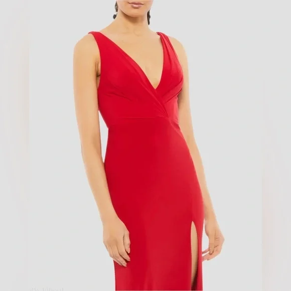 NWT Mac Duggal Red v neck gathered back gown 12336 - Picture 4 of 13
